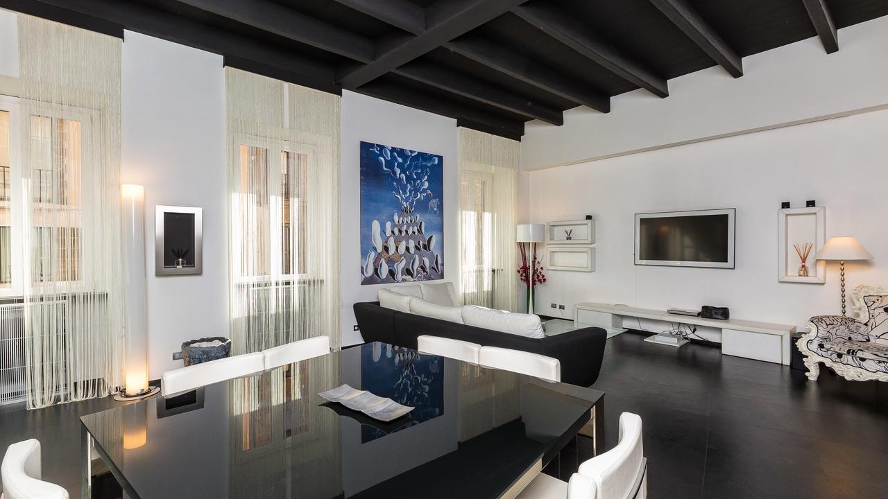 In Cosmopolitan Hi-tech Apartamento