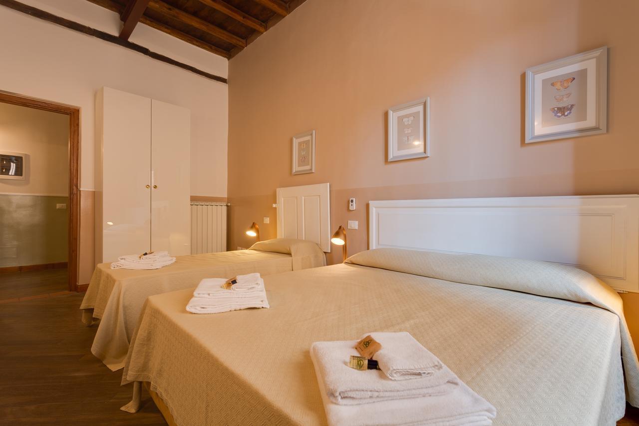 6-bedroom Baullari * Roma