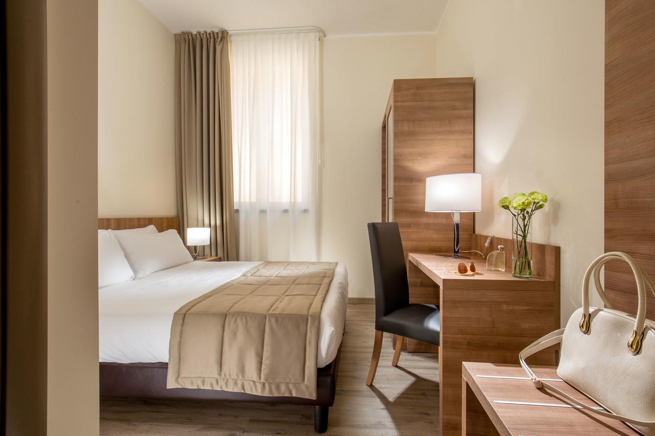 Hotel Casa Per Ferie Santa Maria Alle Fornaci Roma