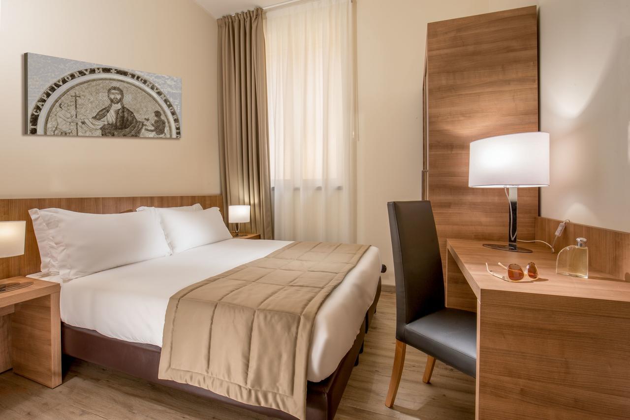Casa Per Ferie Santa Maria Alle Fornaci 3* Roma