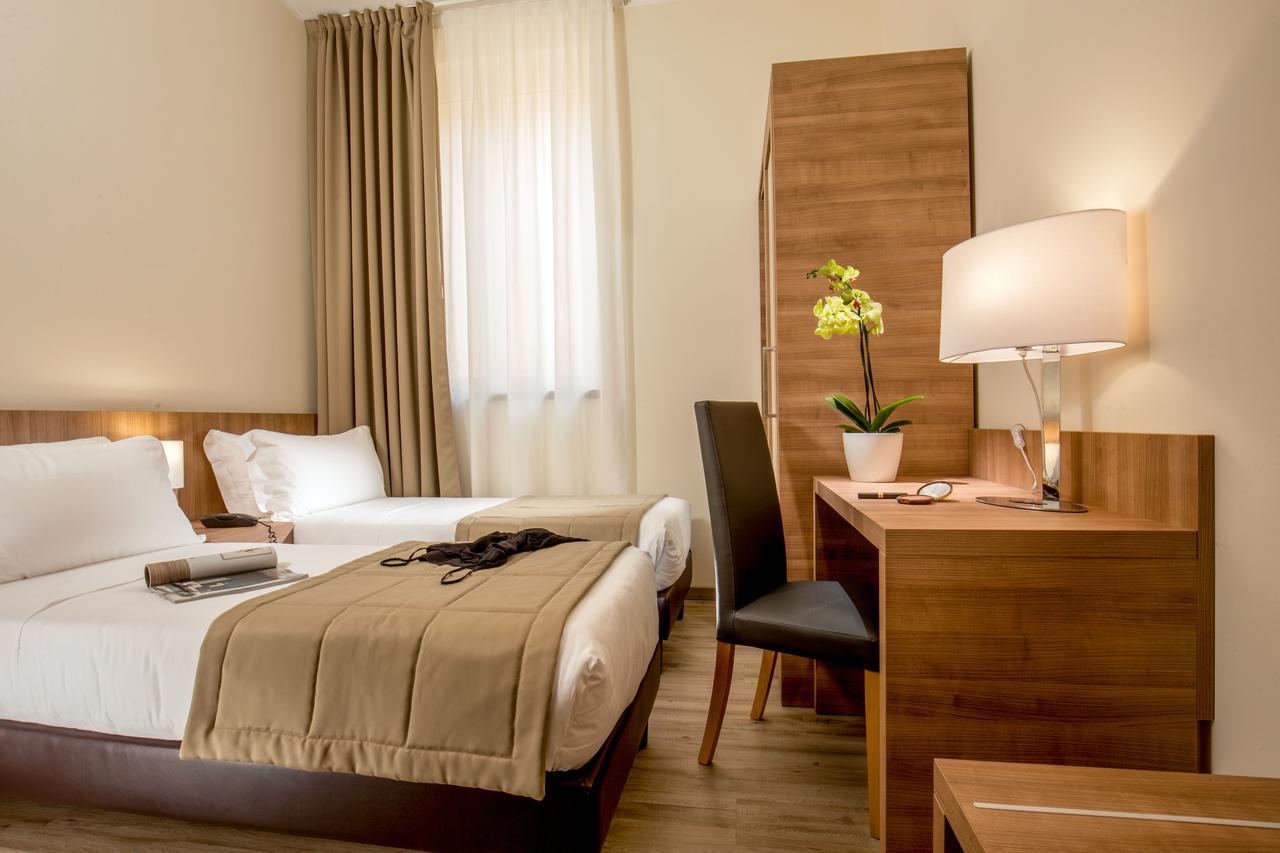 Casa Per Ferie Santa Maria Alle Fornaci 3* Roma