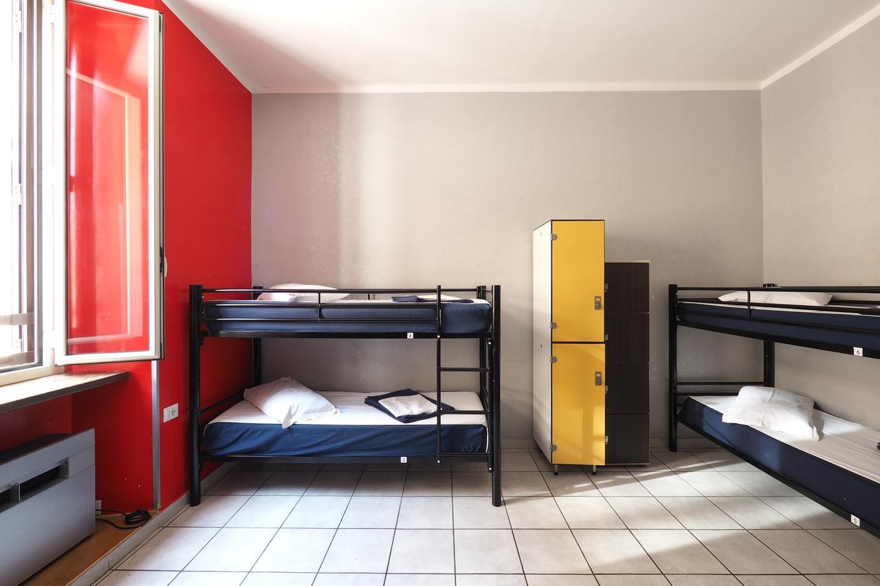 Hostal Alessandro Downtown & Bar