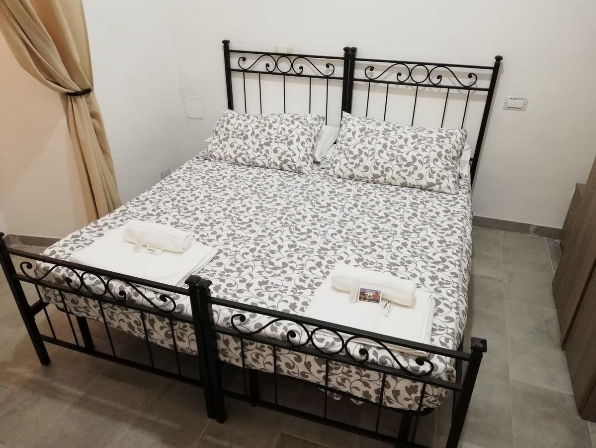 Pensión Grandis 2*