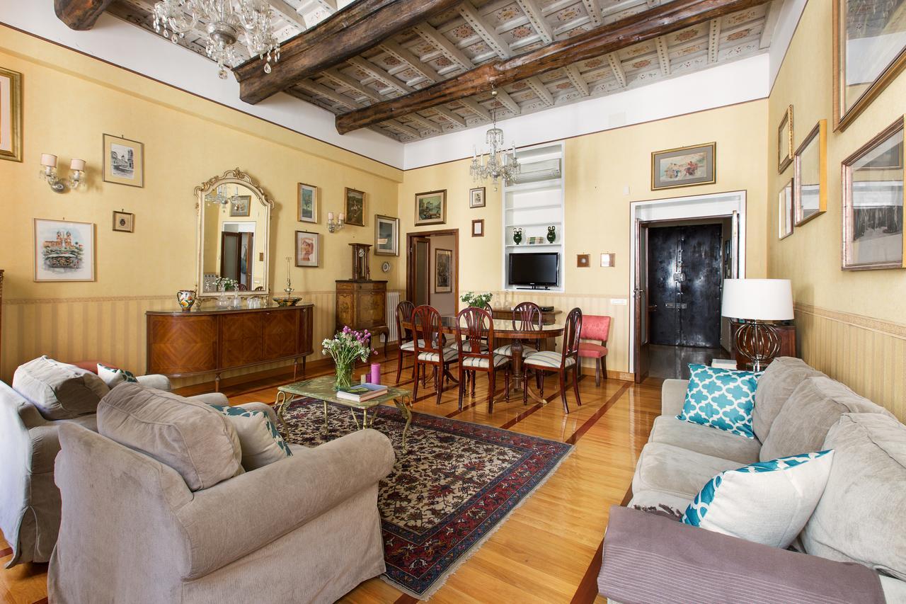 Apartment Romac Medici 3-bedroom Holiday Near Spanish Steps Rome