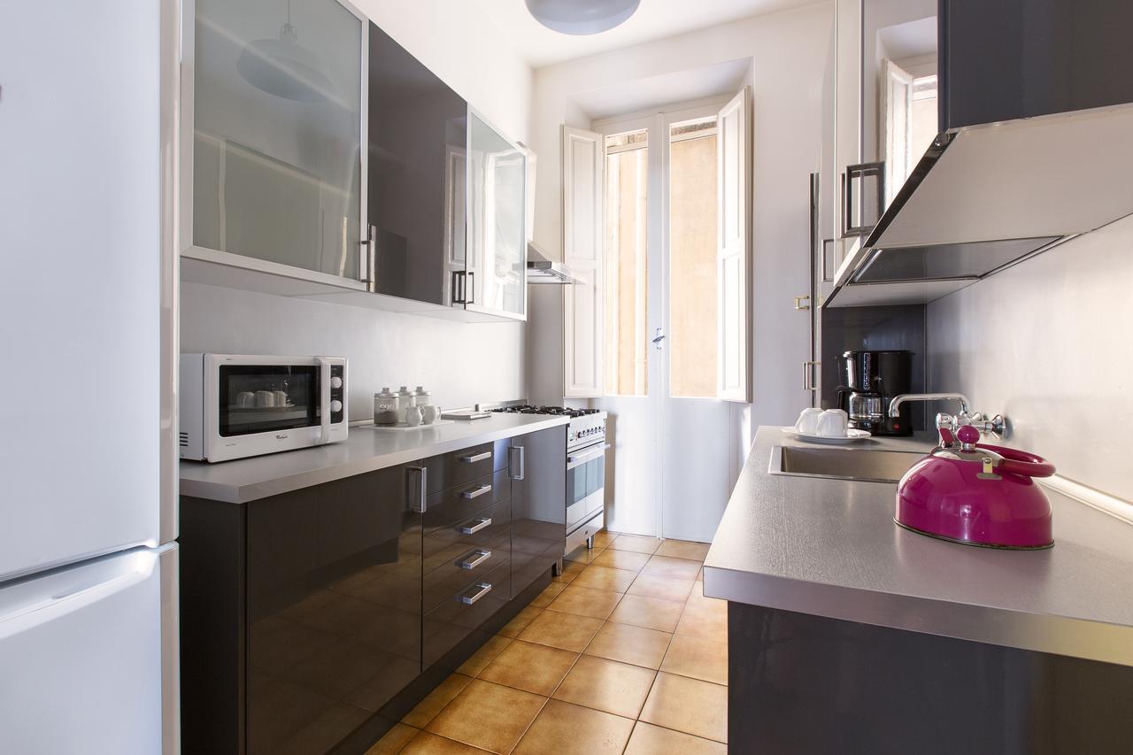 Apartment Romac Medici 3-bedroom Holiday Near Spanish Steps