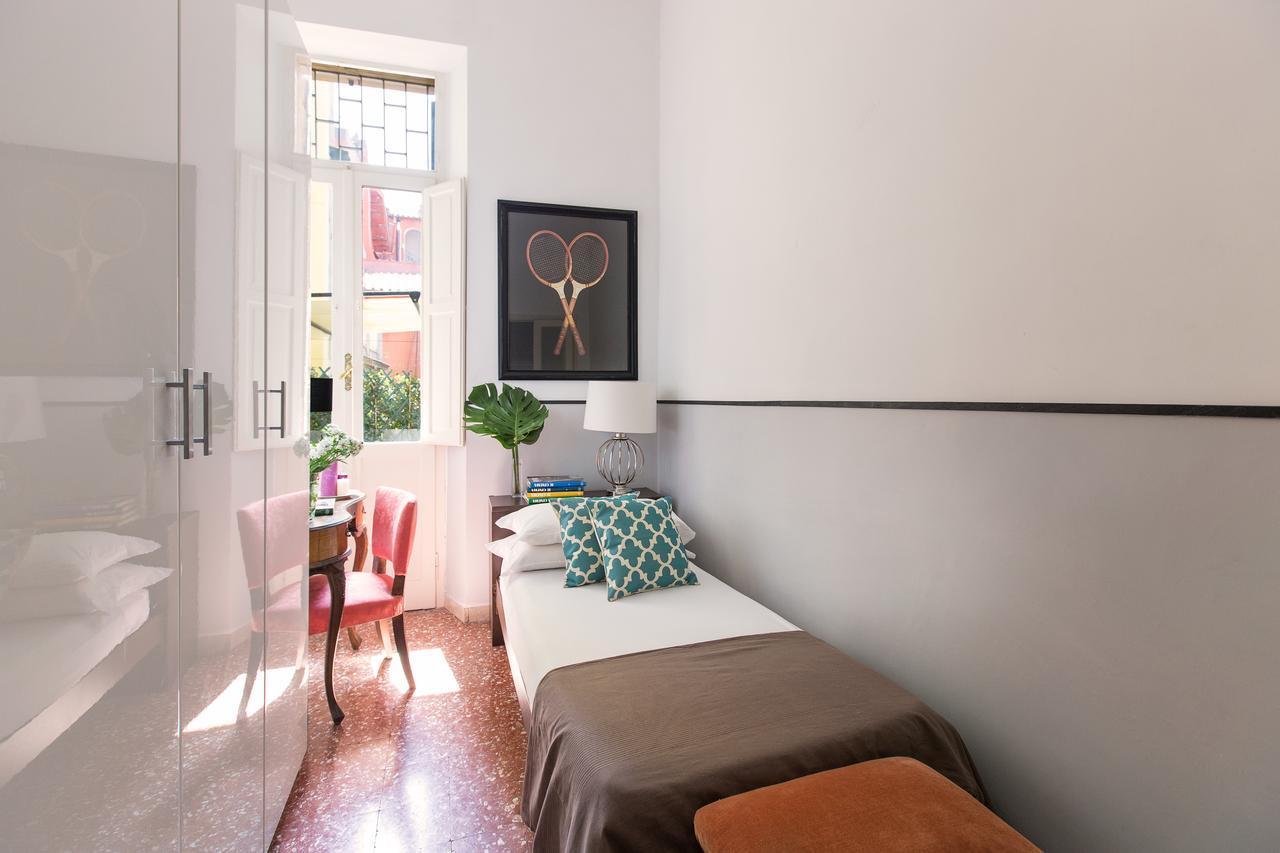 Romac Medici 3-bedroom Holiday Near Spanish Steps *