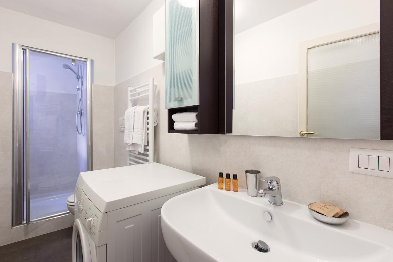 Romac Medici 3-bedroom Holiday Near Spanish Steps * Rome
