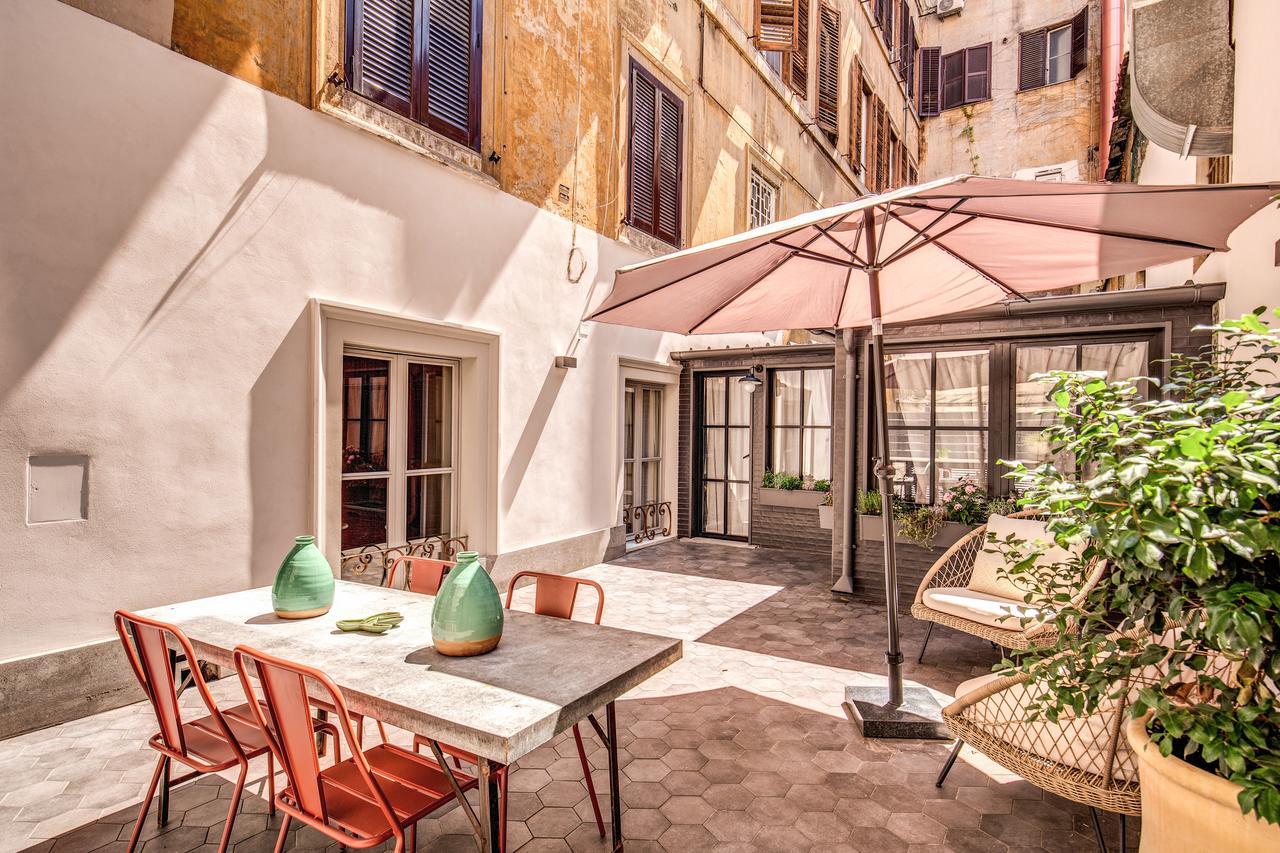 Decharme With Terrace In Monti