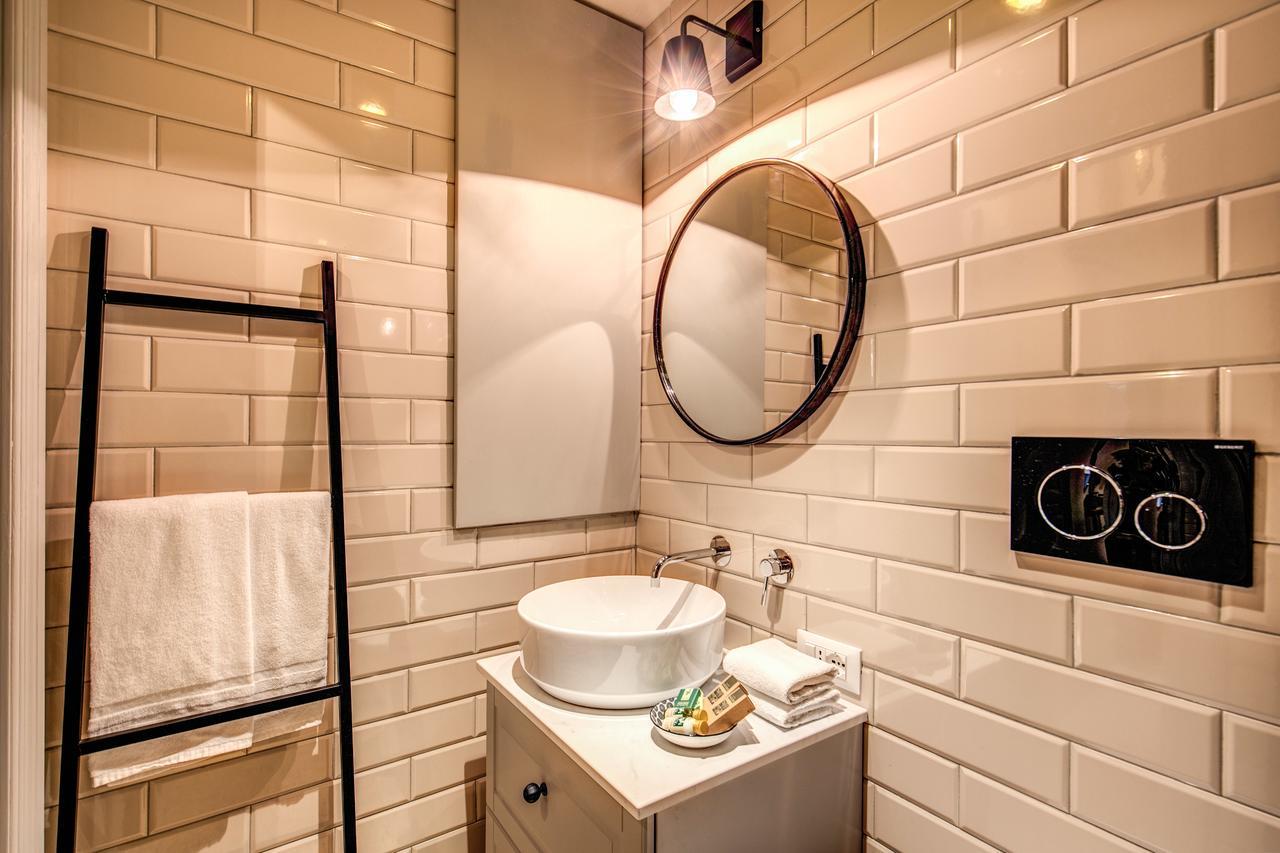 Decharme With Terrace In Monti Apartment *