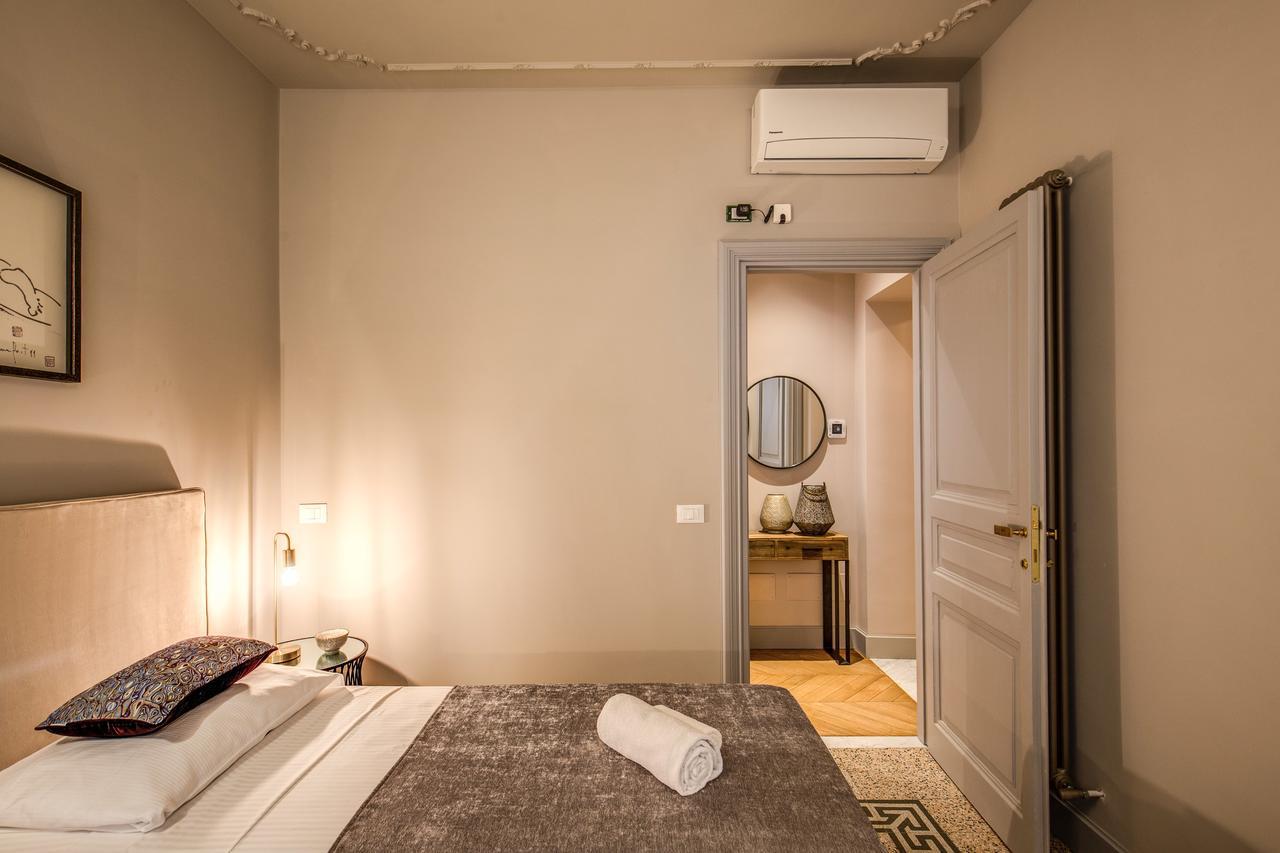 Decharme With Terrace In Monti Rom