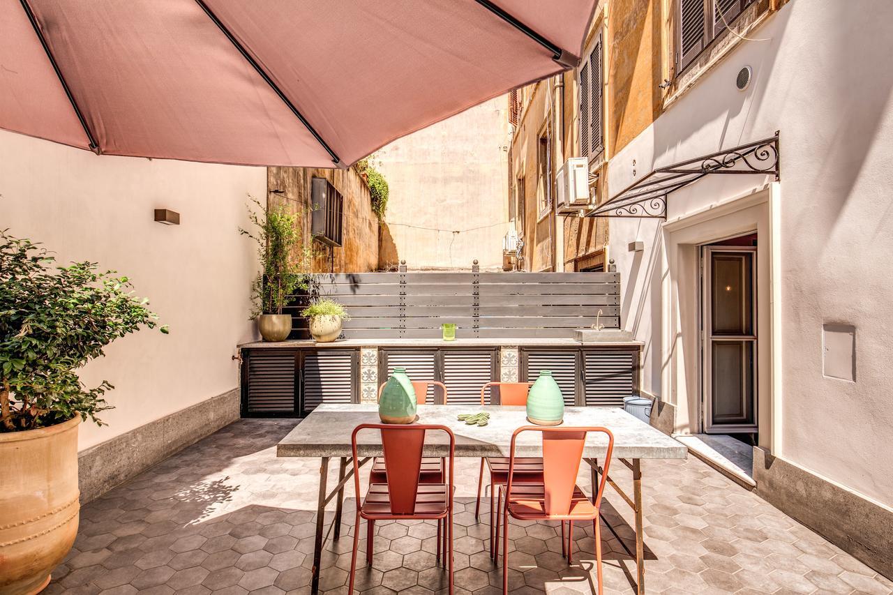 Apartment Decharme With Terrace In Monti Rom