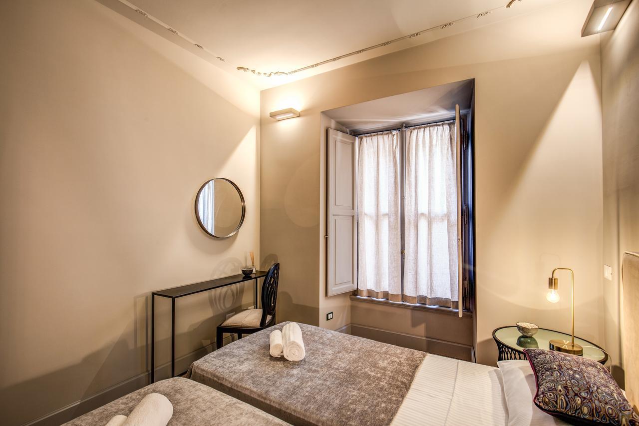 Decharme With Terrace In Monti Apartment *