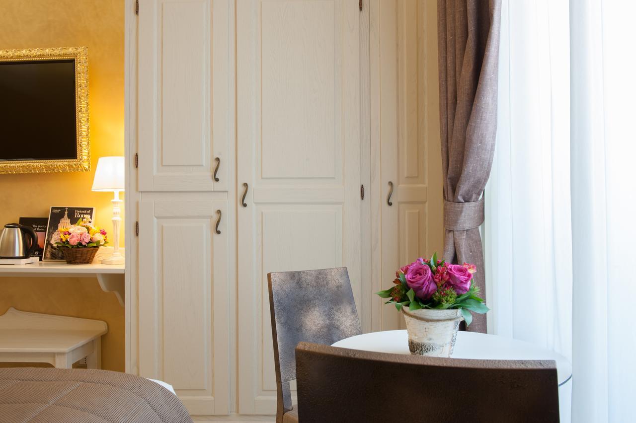 Pensión Maison Tritone 4*
