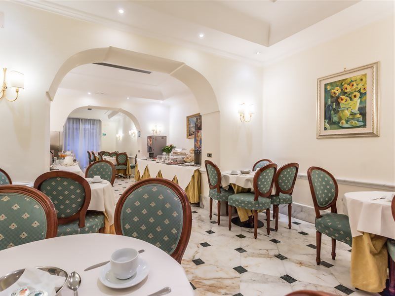 Raeli Archimede Hotell 4*