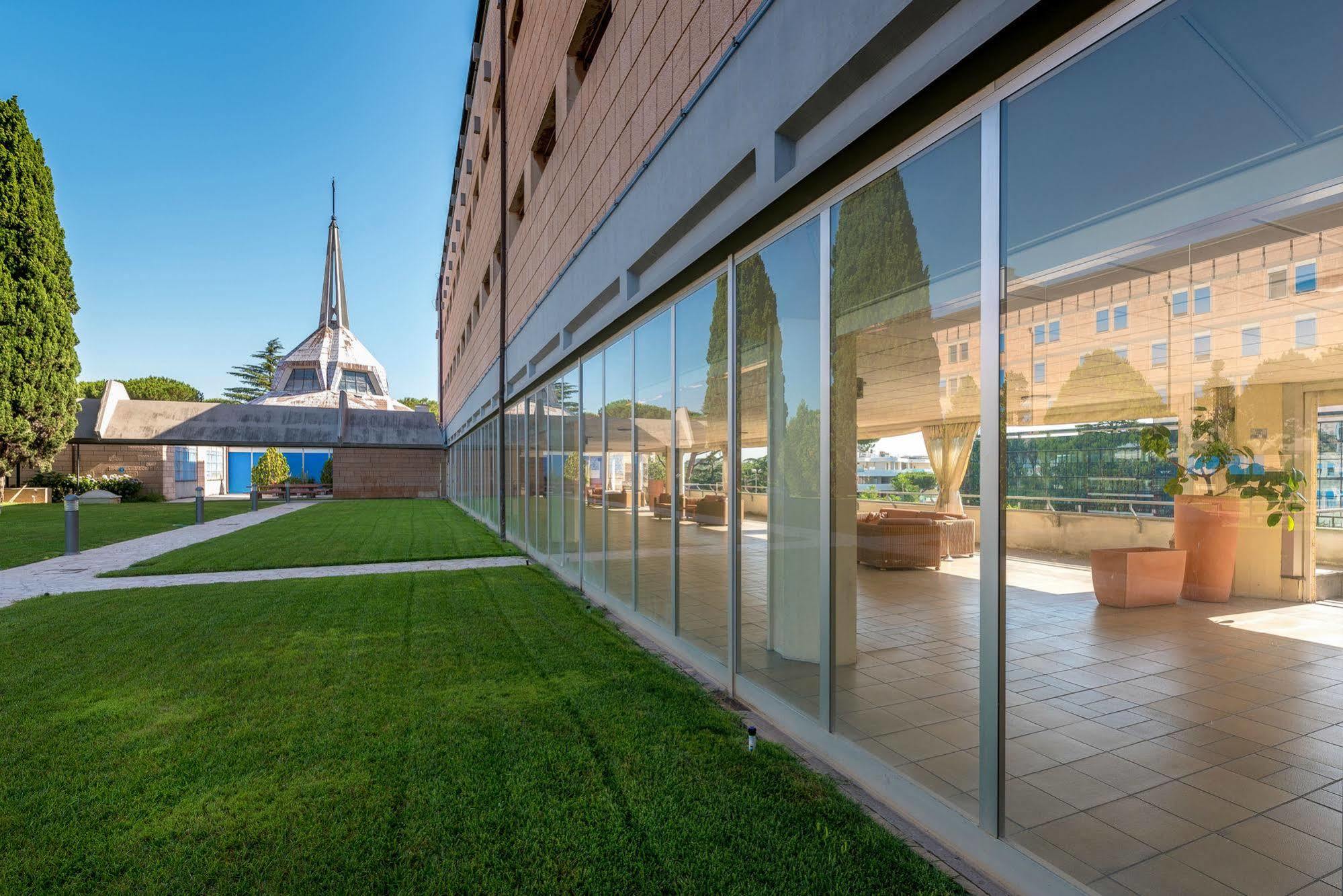 Hotell Eur Parco Dei Pini 3*