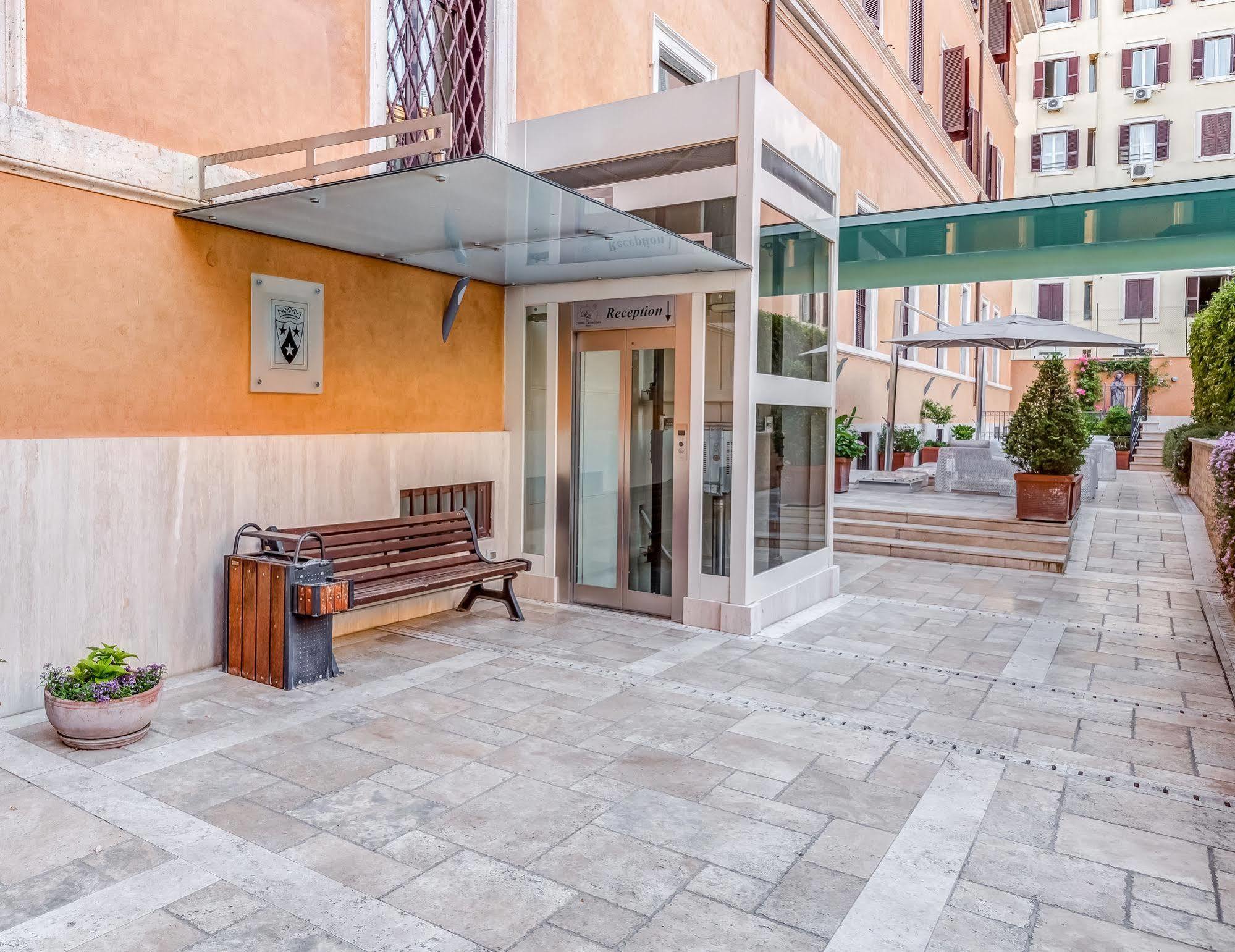 Domus Carmelitana 3* Rome