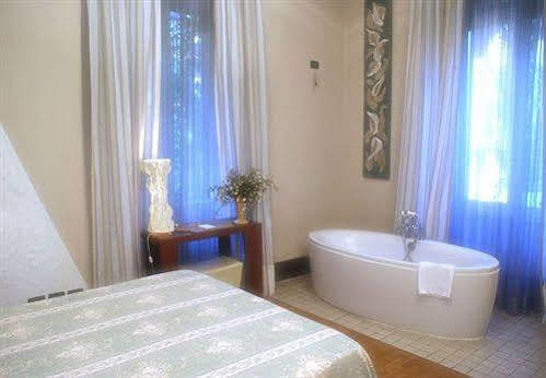 Mangili Hotel