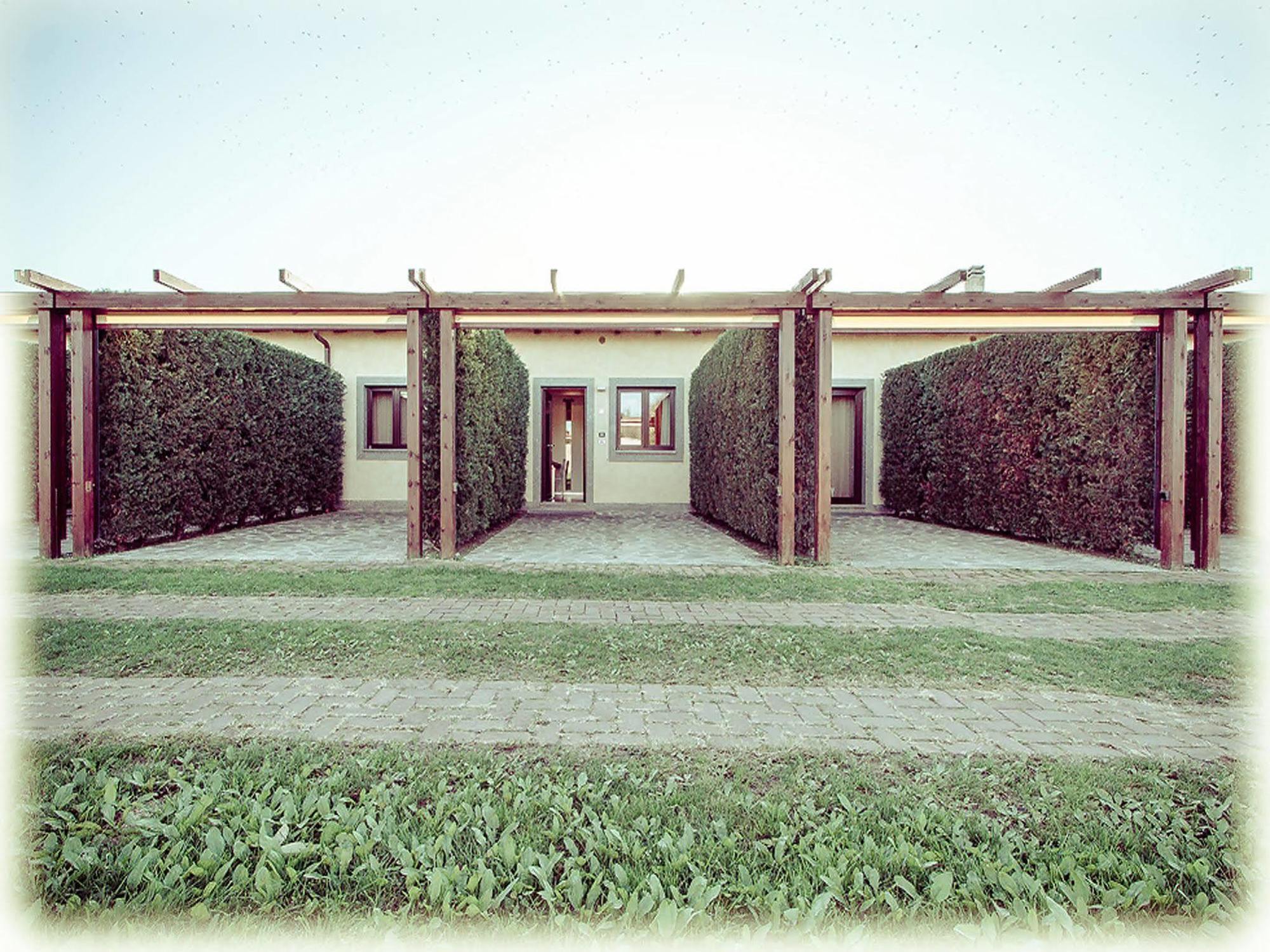 Ways Garden & Leisure Hotel 4*