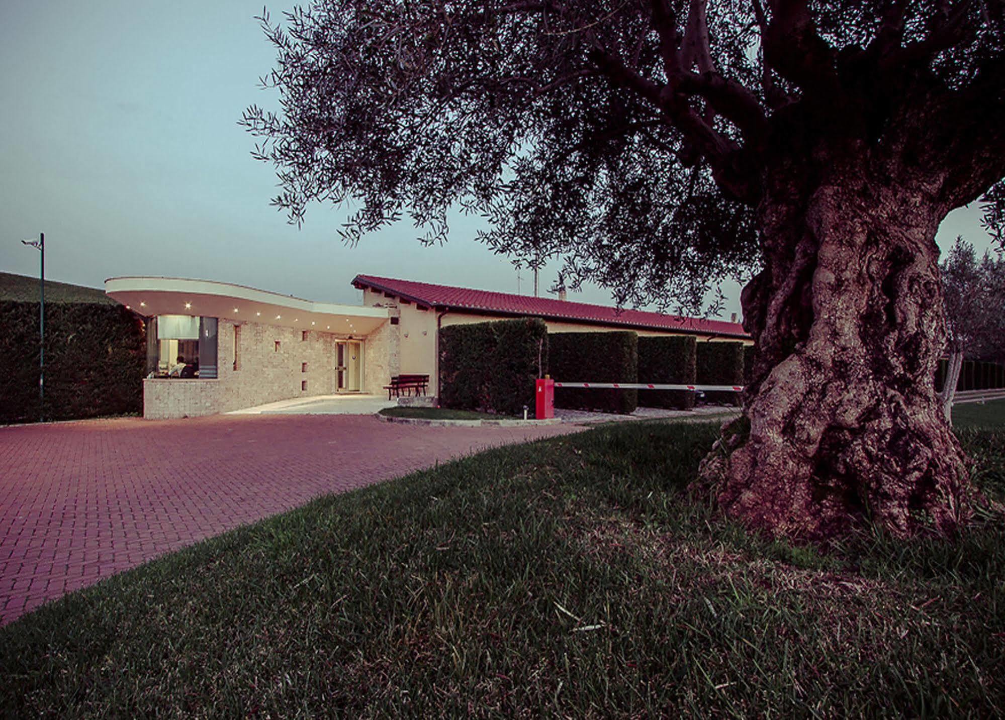 Hotel Ways Garden & Leisure Roma