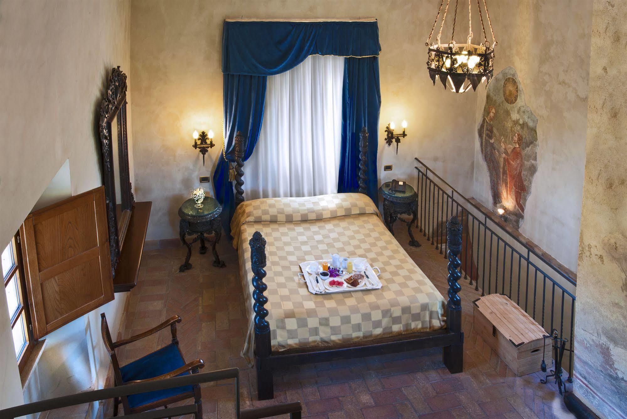 Castello Della Castelluccia Hotel