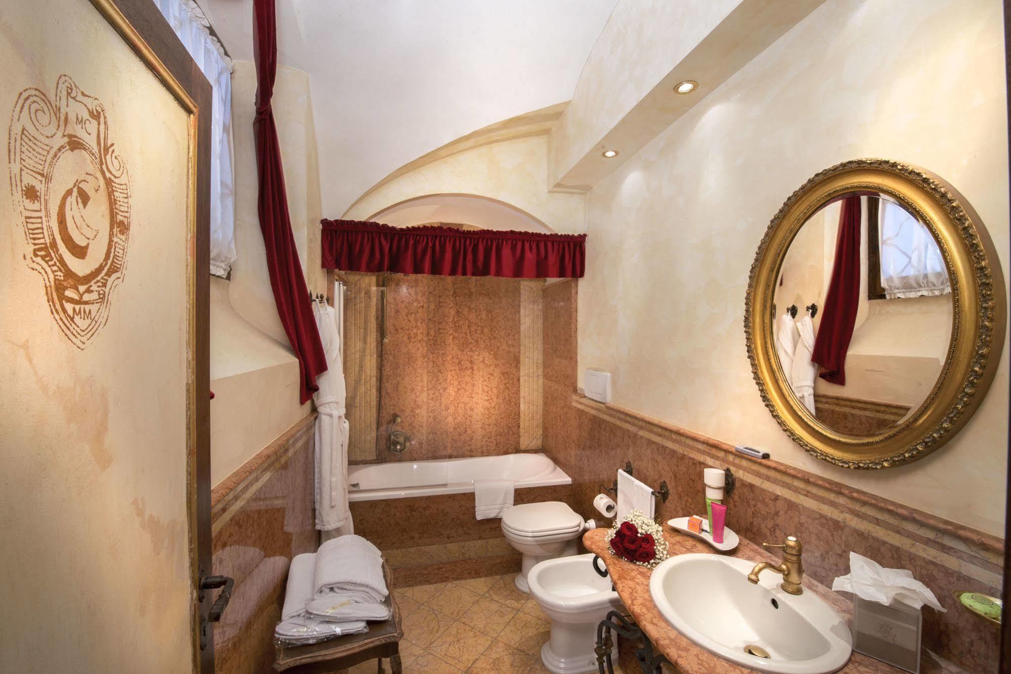 Hotel Castello Della Castelluccia 4*