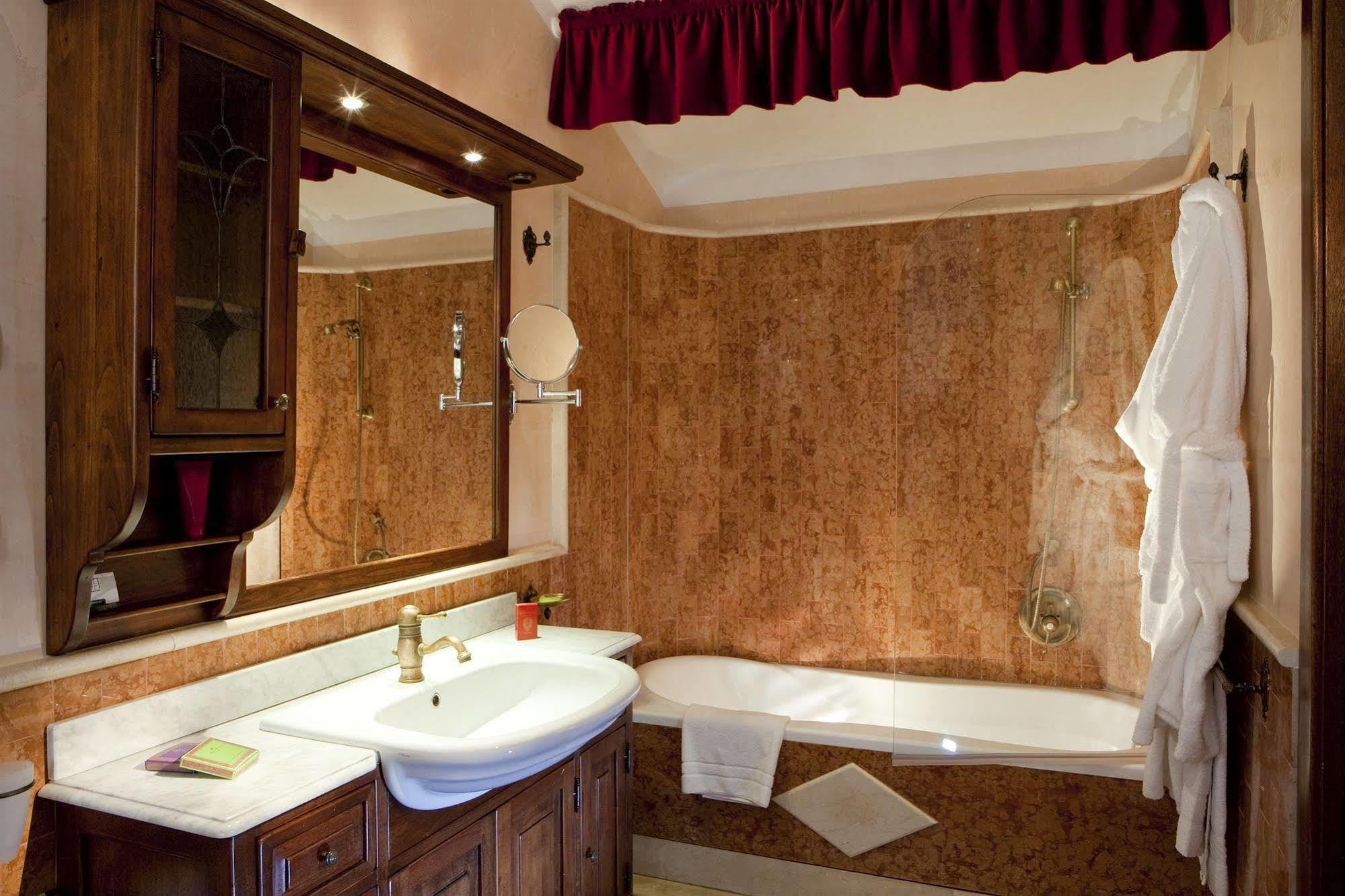 Castello Della Castelluccia Hotel Roma