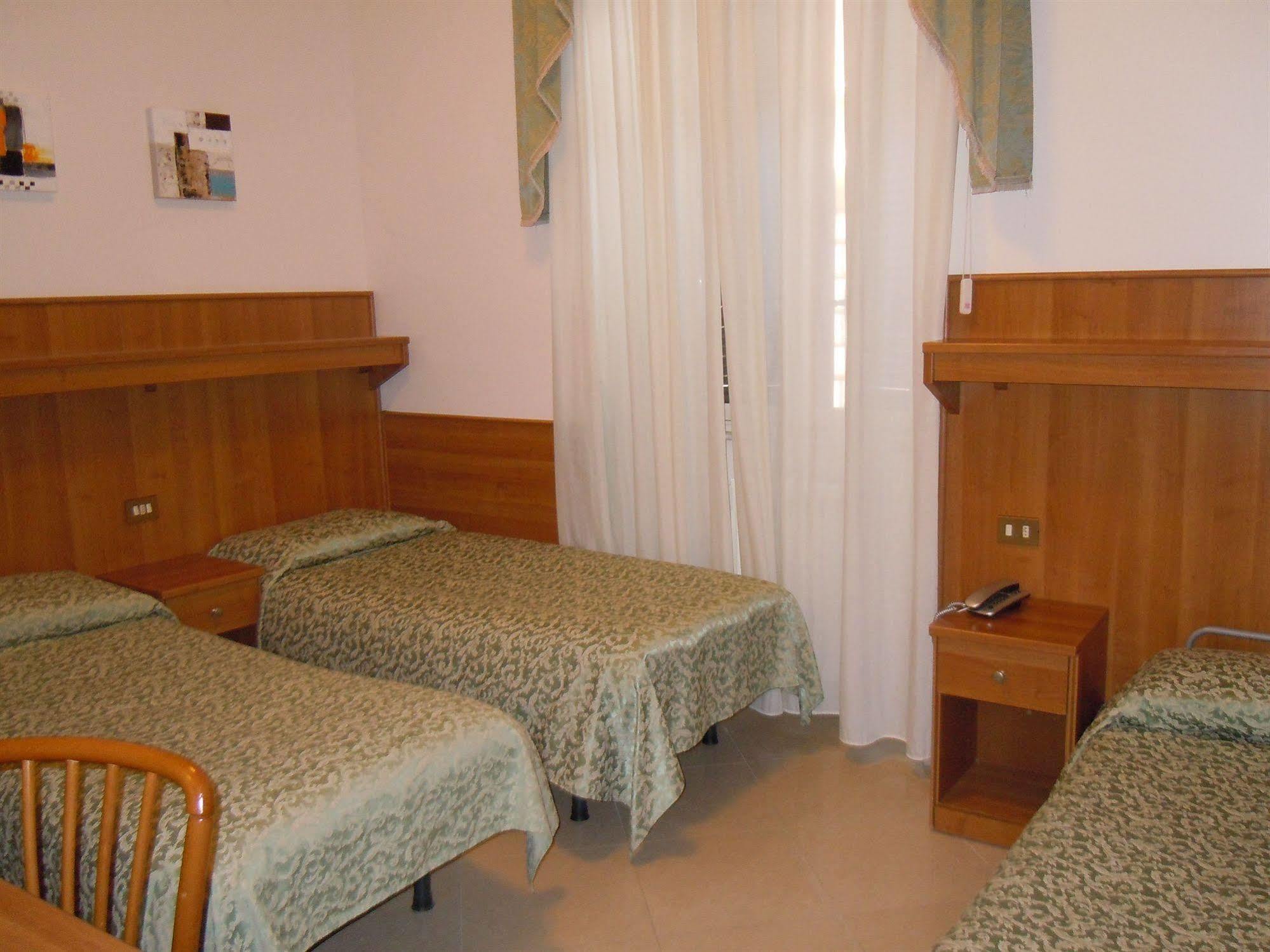 Papa Germano Hotel 2*