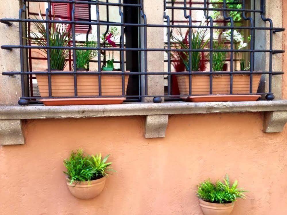 Domus Tiberina Hotel
