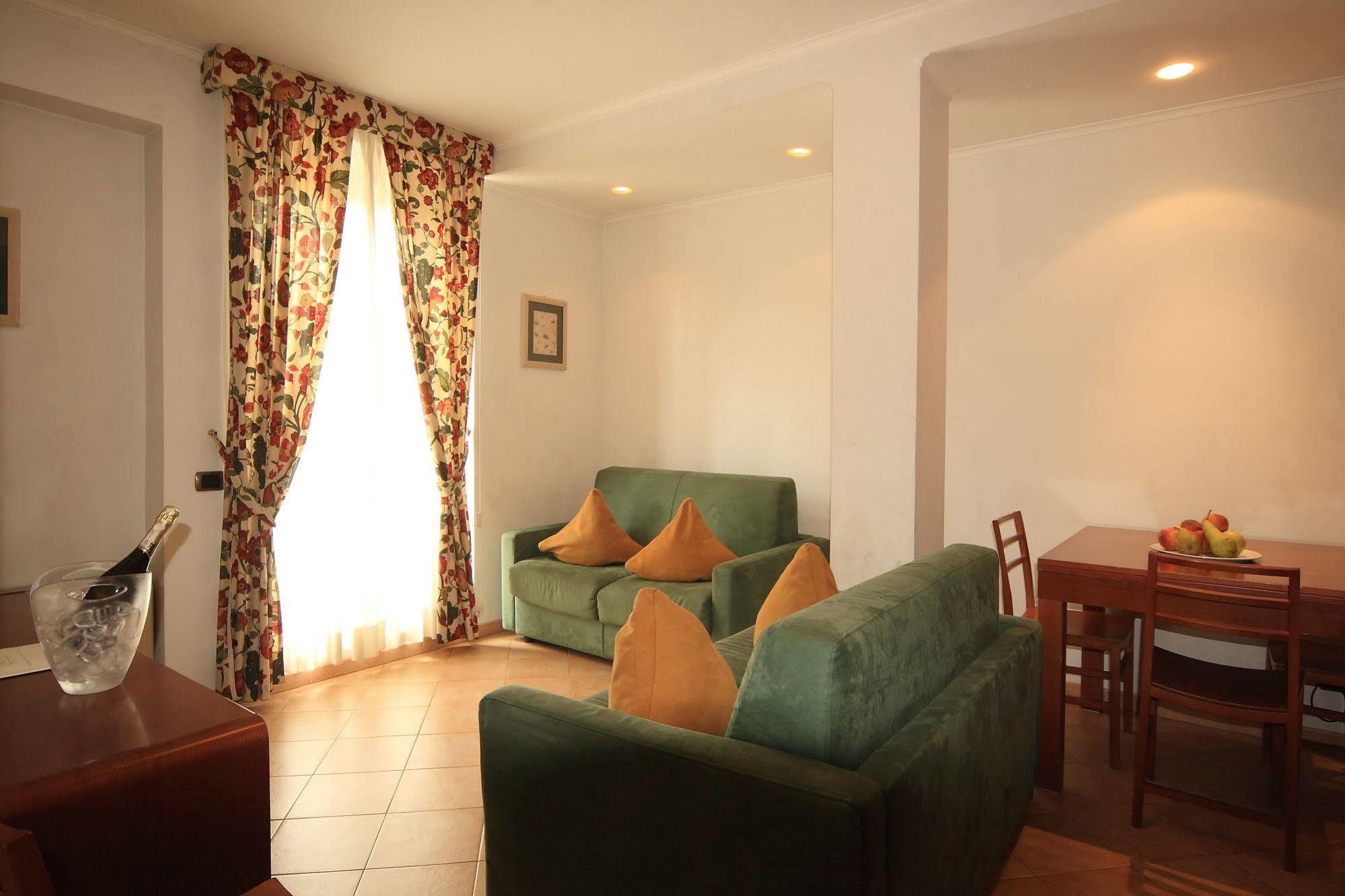 Crosti Hotel Rom
