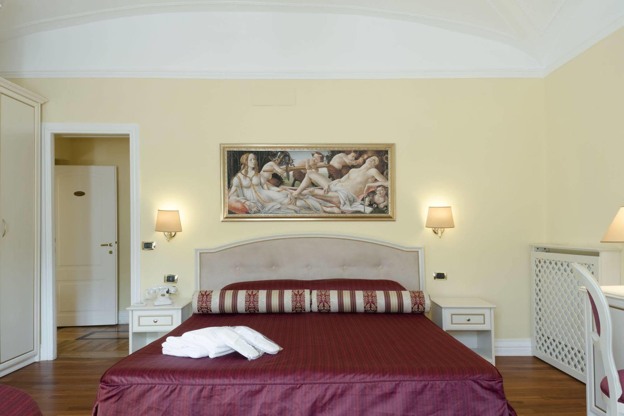 Affittacamere Relais Frattina Roma