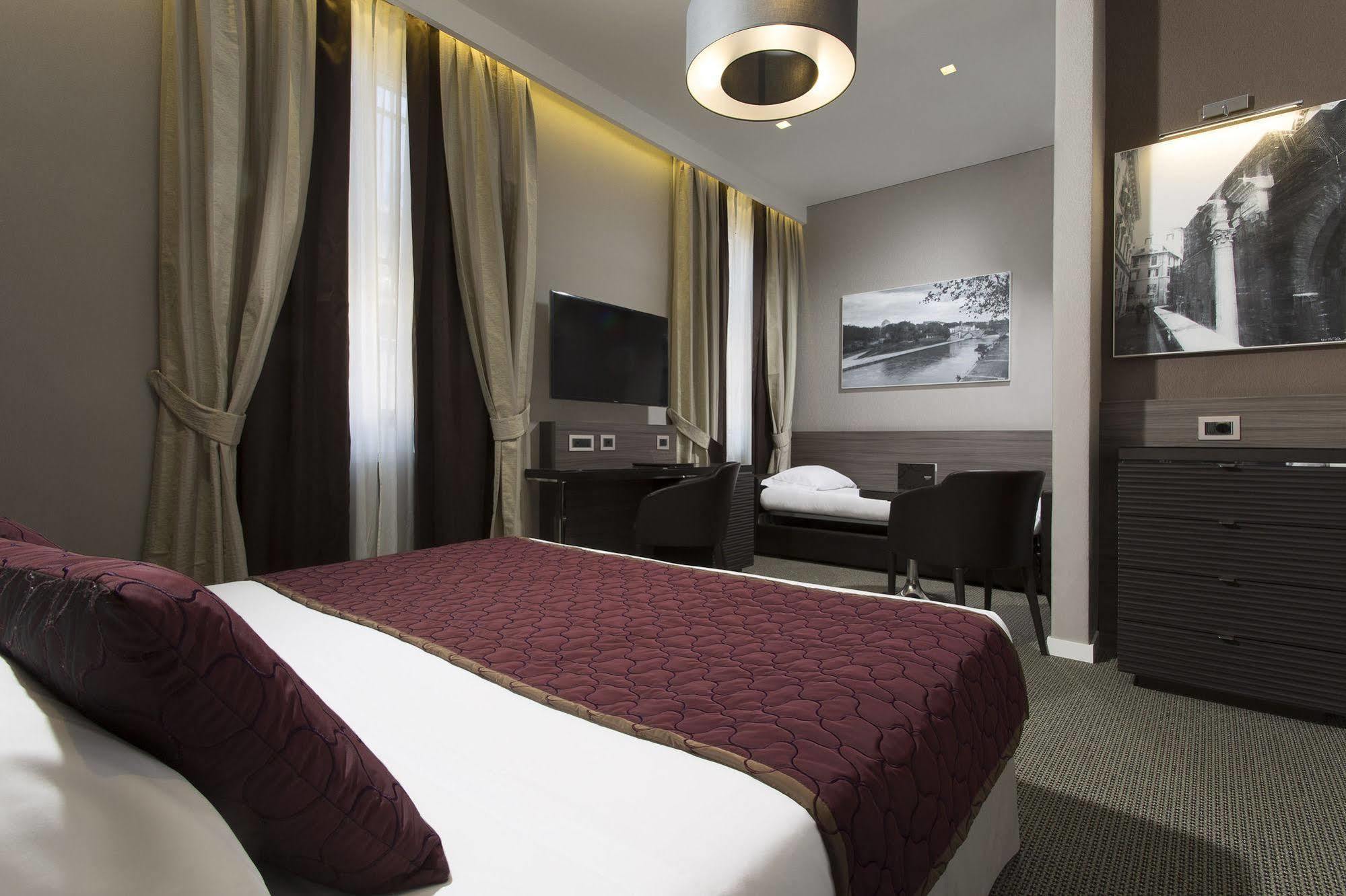 Artemide Hotel 4*