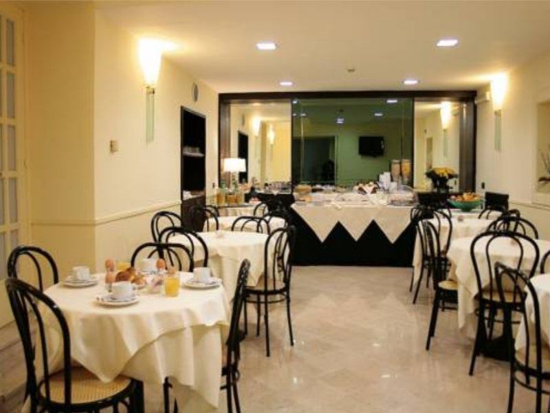 Buenos Aires Hotell 3*
