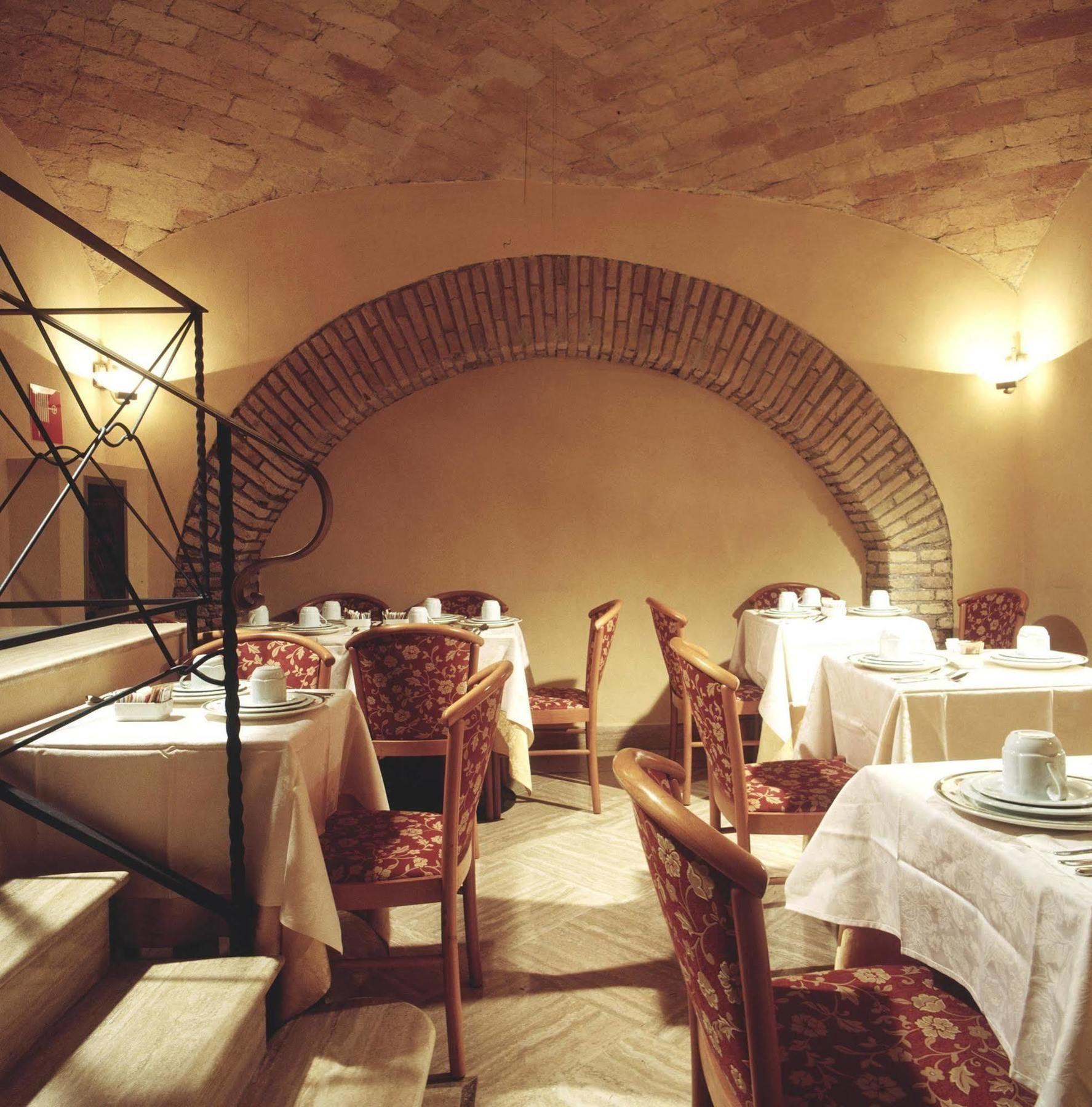 Gambrinus Hotel 4*