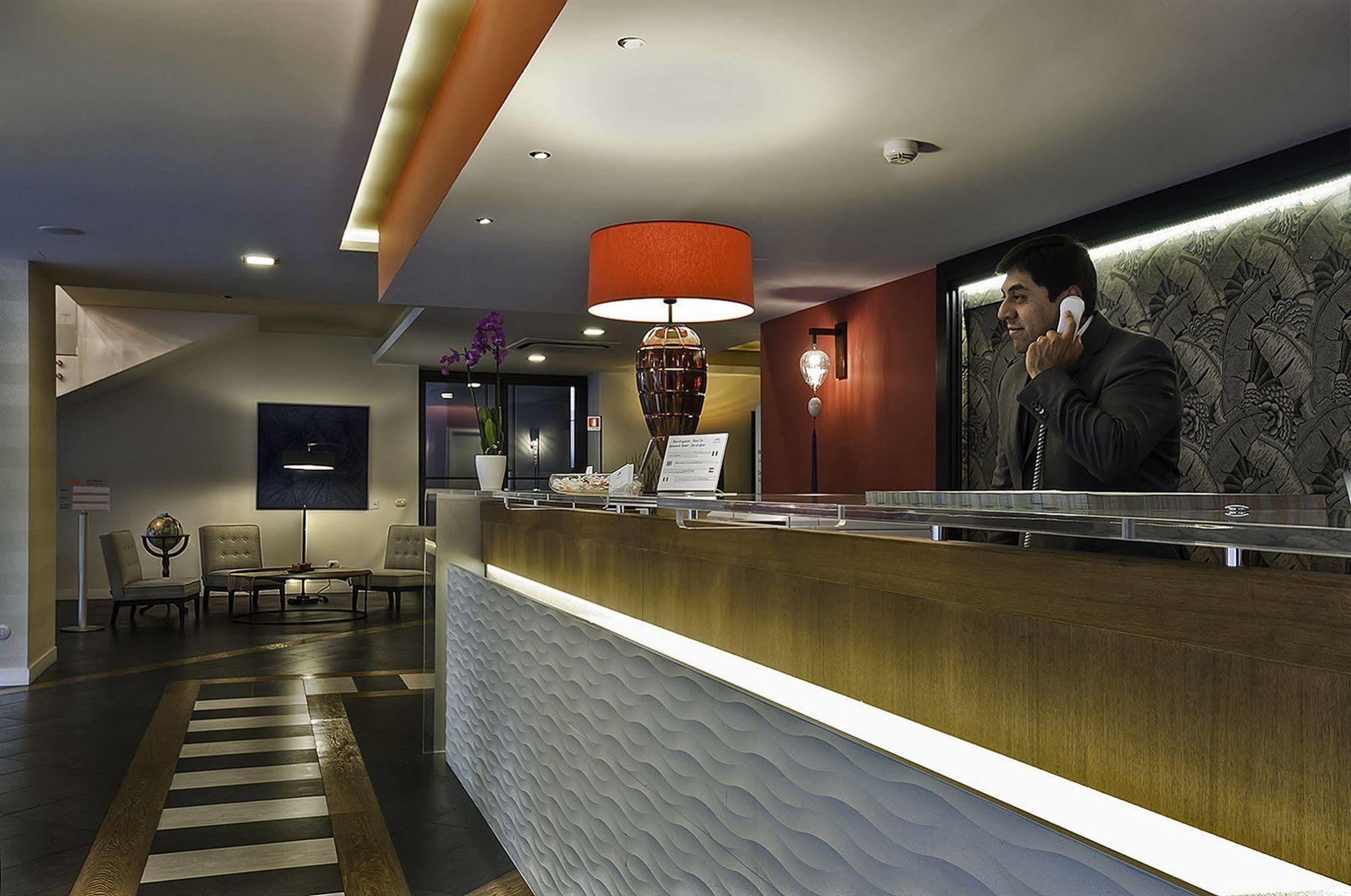 Caravel Hotel