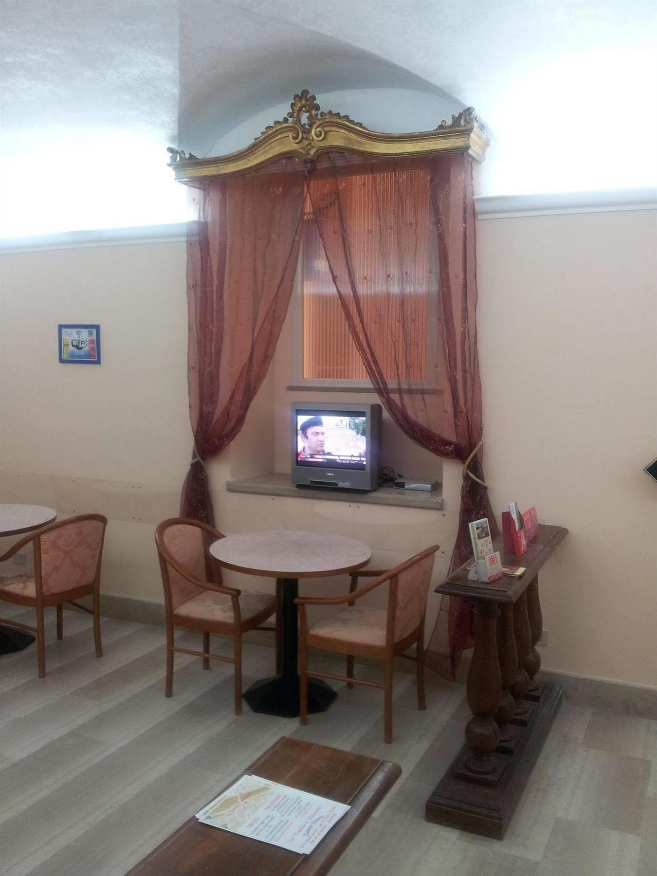 Center 2 Hotell 3*
