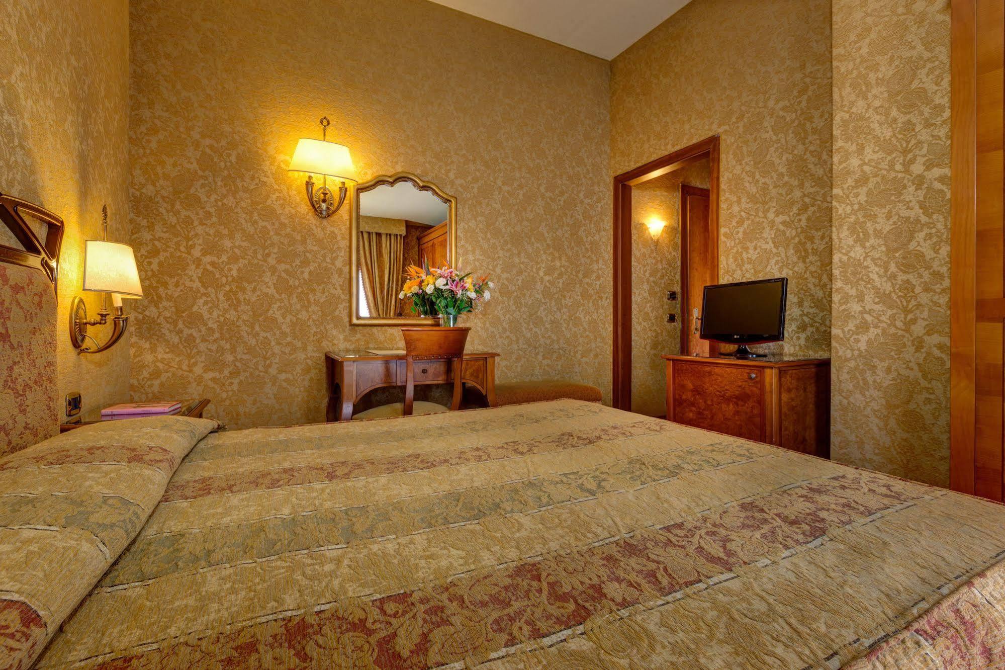 Morgagni Hotel 4*