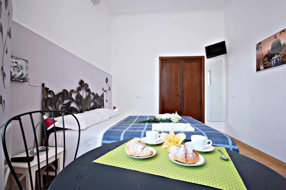 Affittacamere San Pietro Gjestgiverier *