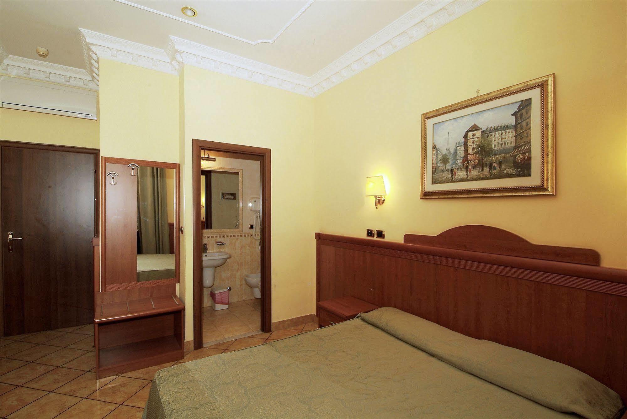Meridiana Hotel 2*