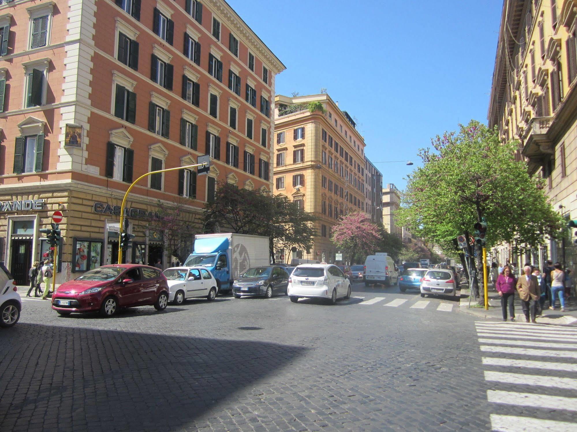 Bed and breakfast Romerooms Cola Di Rienzo Roma