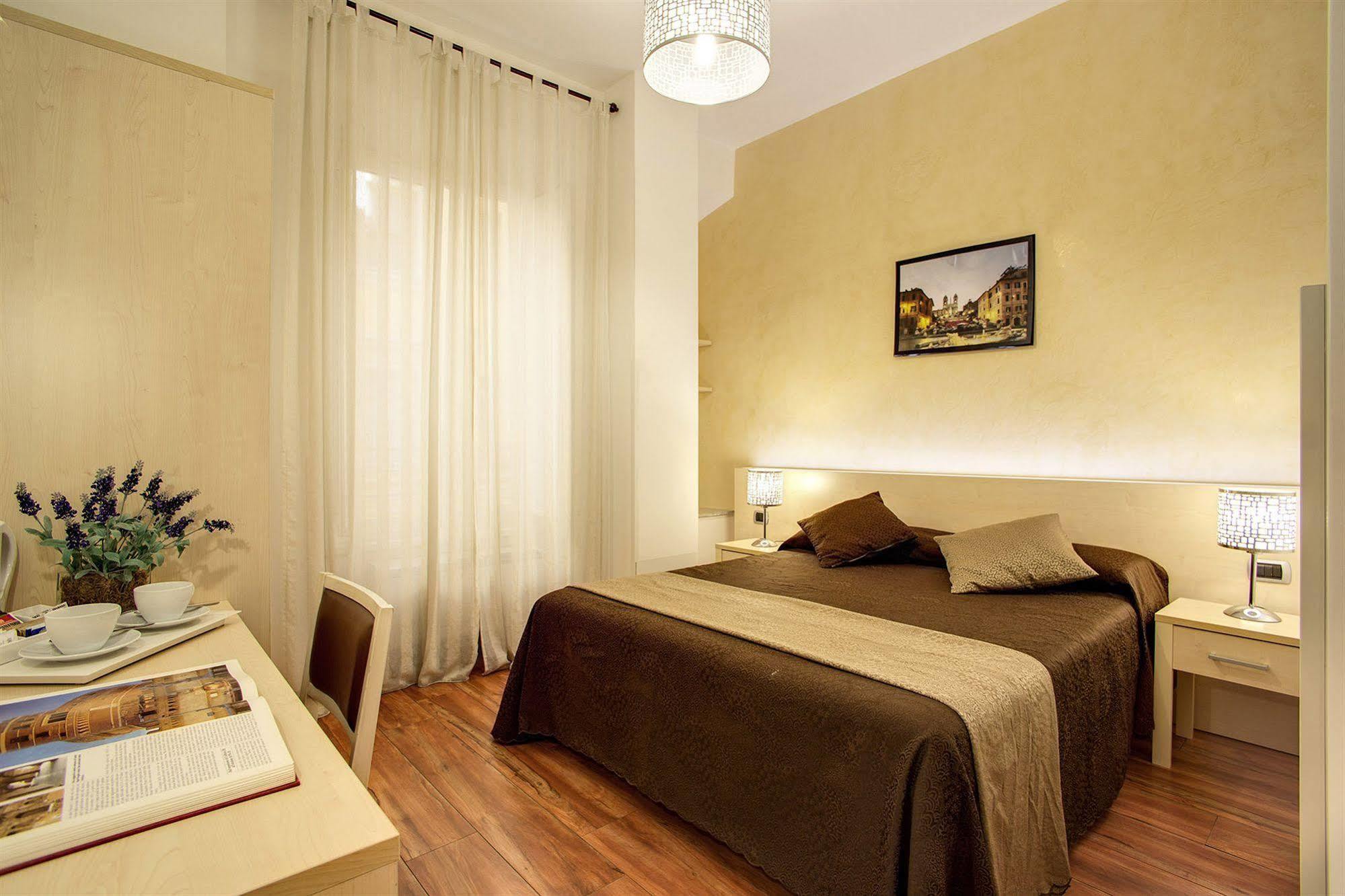 111 Coladirienzo - By Ad 2* Roma