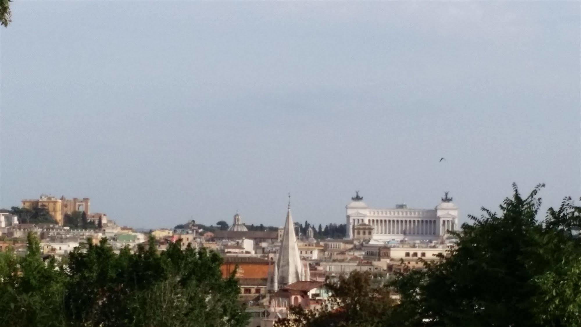 Alojamento de Acomodação e Pequeno-almoço Residenza Sciarra Roma