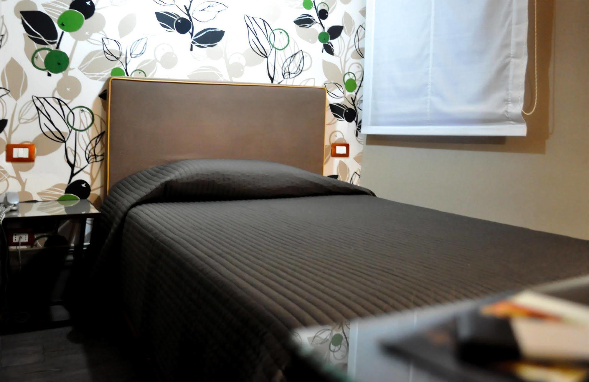Relais Palazzo Taverna Pensión 3*