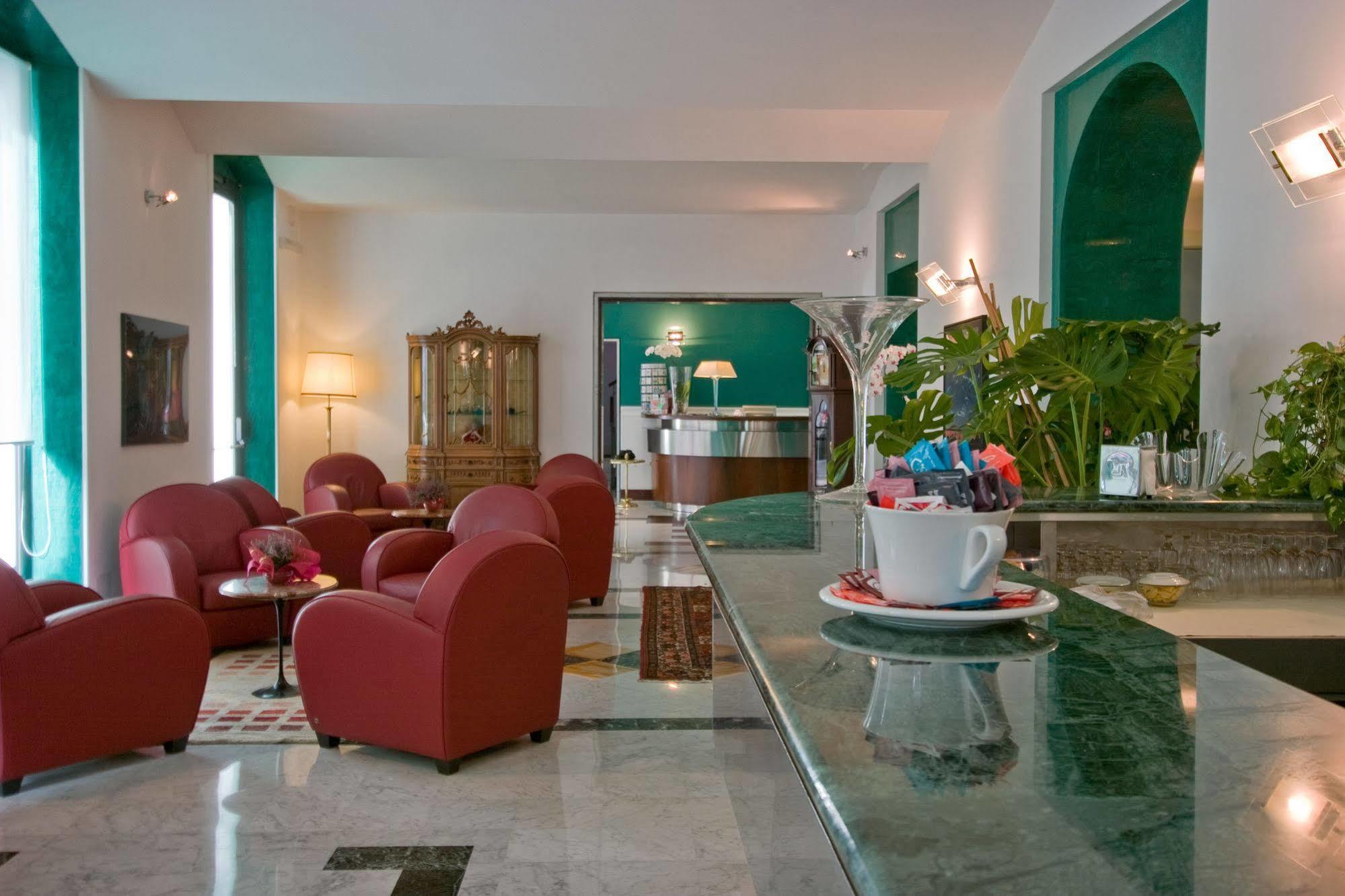 Ateneo Garden Palace Hotel