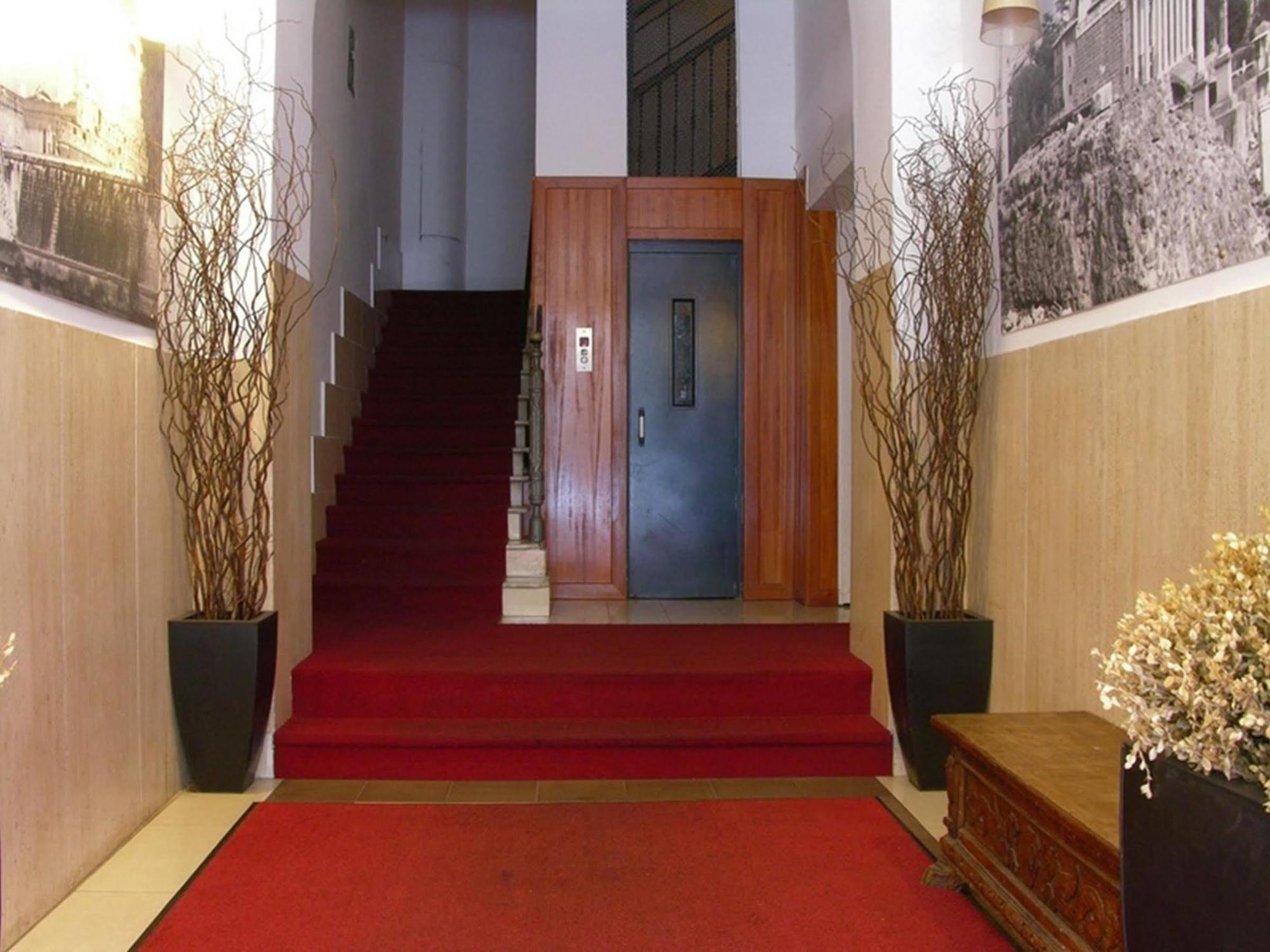 Giotto Flavia Hotell