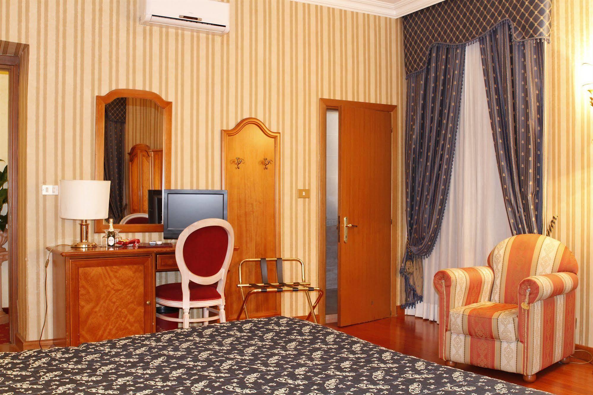 Sistina Hotell 4*