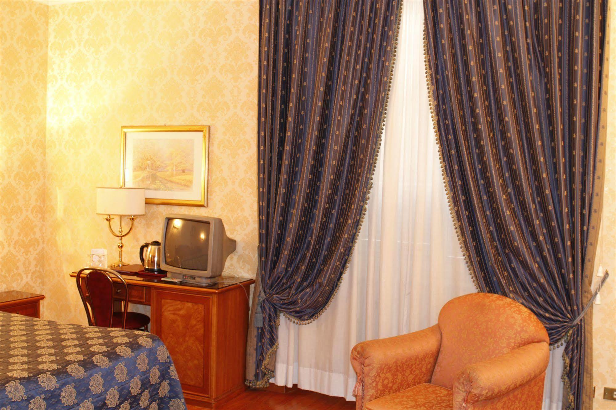 Pace Elvezia Hotel Roma