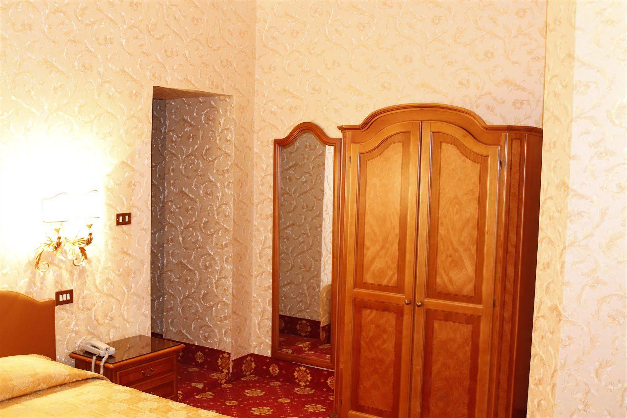 Hotel Pace Elvezia