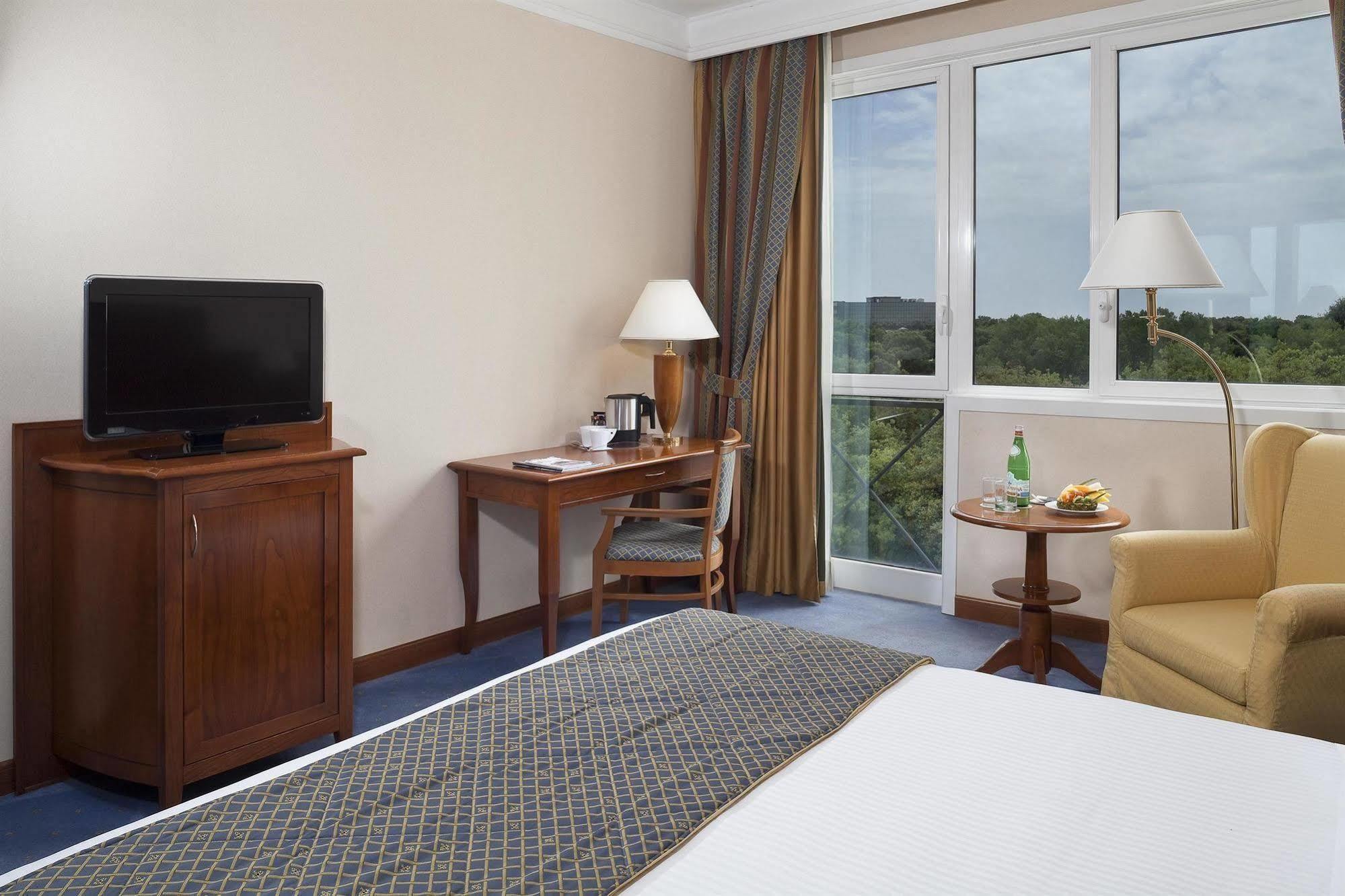 Hotell Aurelia Antica 4*