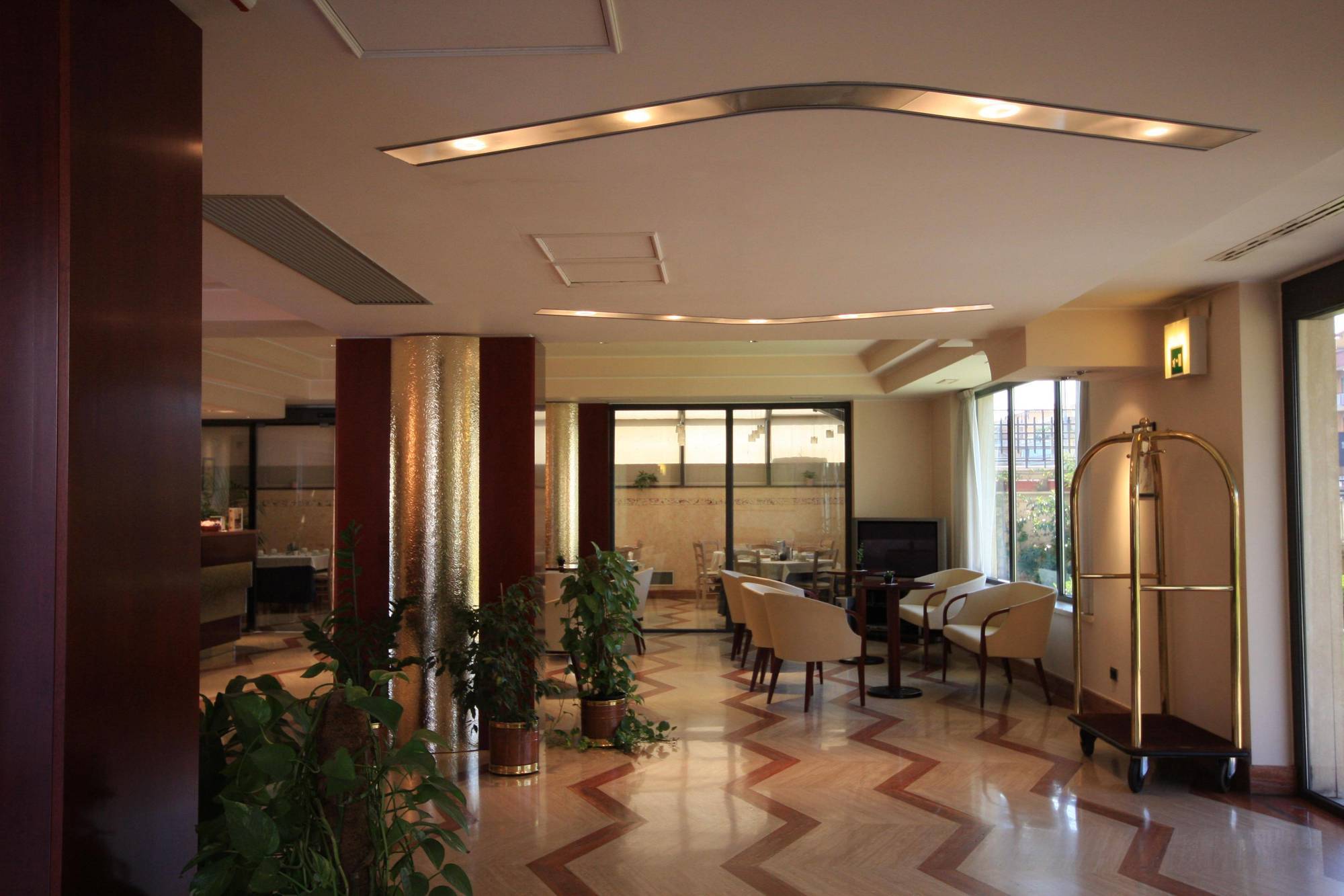 Hotel Smooth West Rom