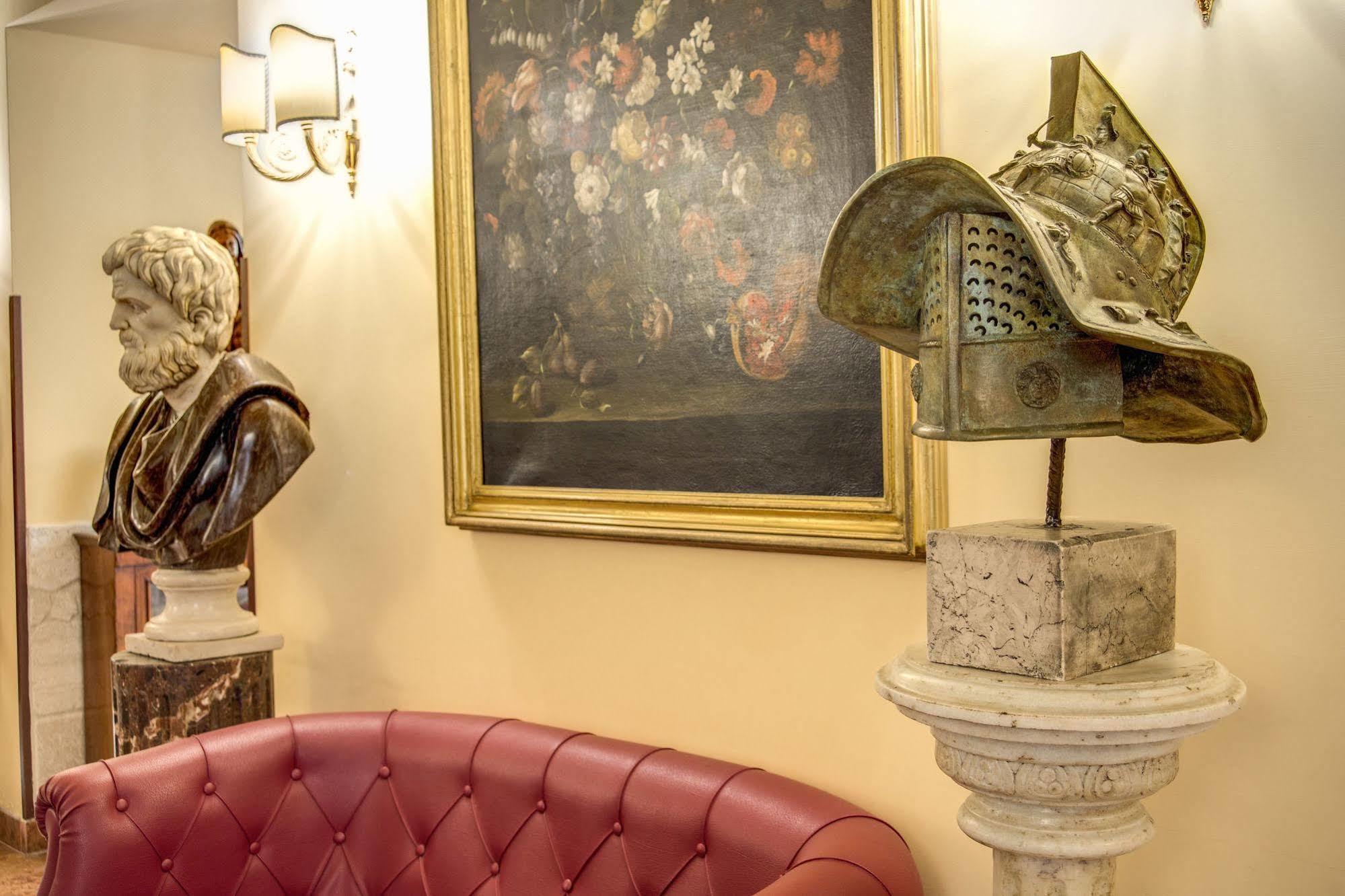 Aurelius Art Gallery 3* Rome